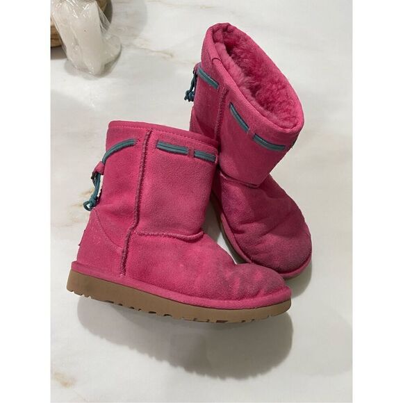 UGG Australia Classic Short Carranza Girl's Boots Size 2 - Picture 1 of 8